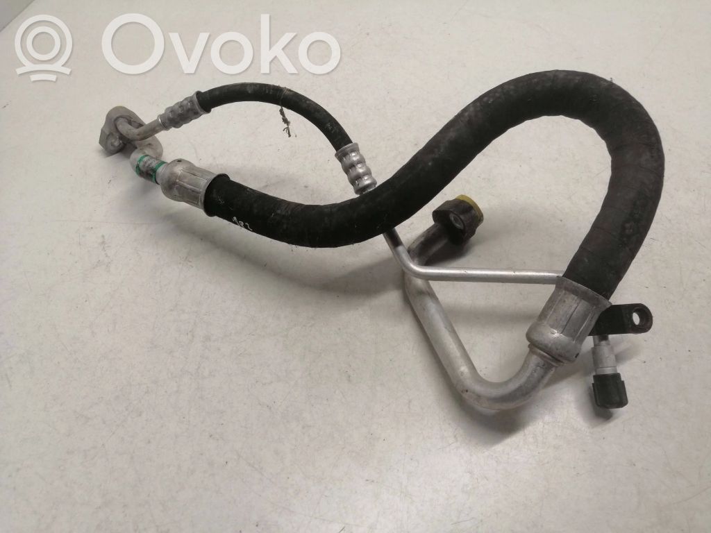 BMW 1 E81 E87 Air conditioning (A/C) pipe/hose 