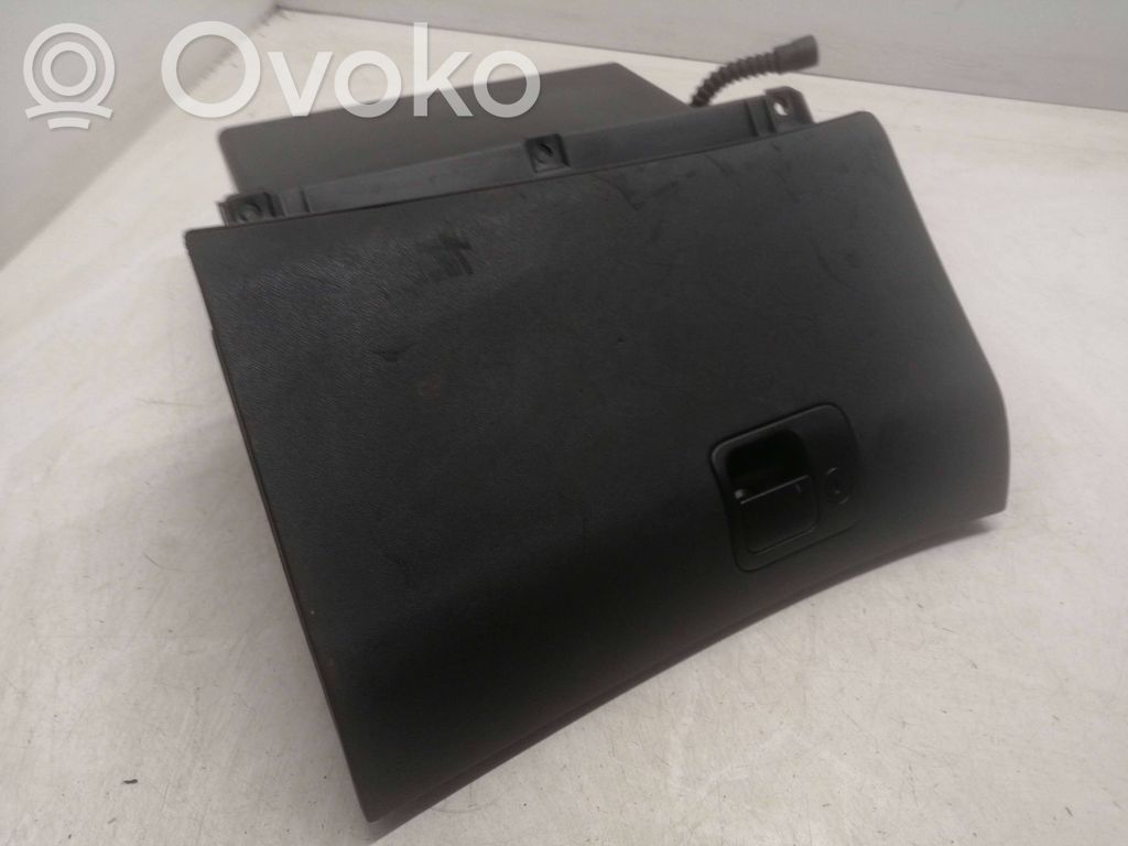 Saab 9-5 Glove box 