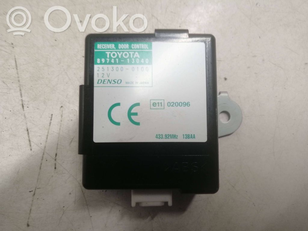 Toyota Corolla Verso E121 Door central lock control unit/module 