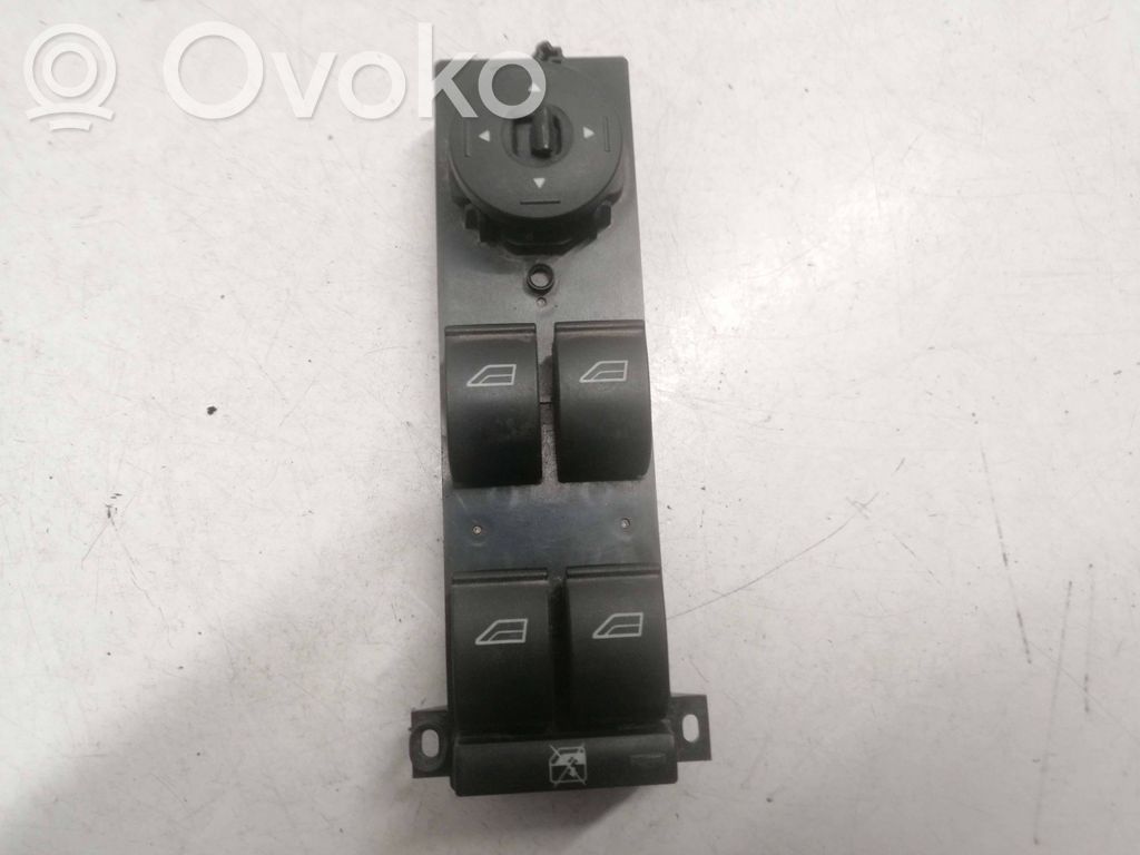 Ford C-MAX I Electric window control switch 