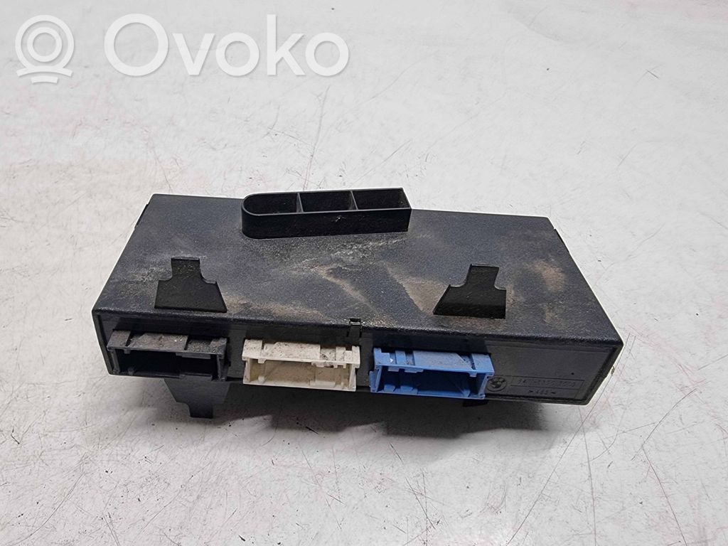 BMW 3 E36 Komforto modulis 