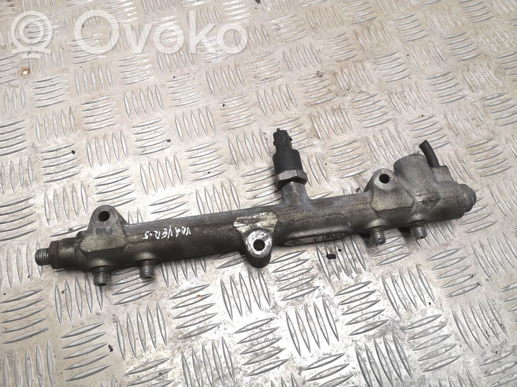 Chrysler Voyager Fuel main line pipe 