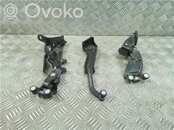 Fiat Doblo Sliding door bottom rail 