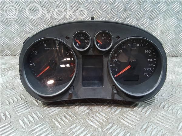 Audi A2 Speedometer (instrument cluster) 