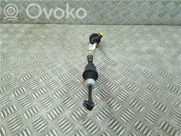 Nissan Juke I F15 Pompa della frizione