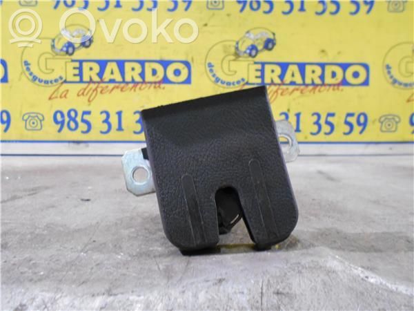 Volkswagen Polo IV 9N3 Serrure de vitre de coffre 