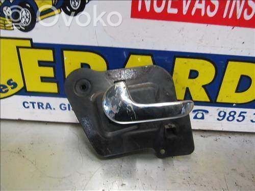 Opel Meriva A Rear door interior handle 