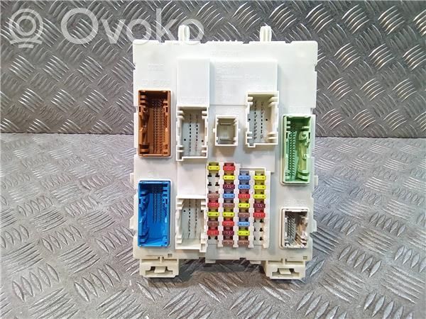 Ford C-MAX II Fuse module 