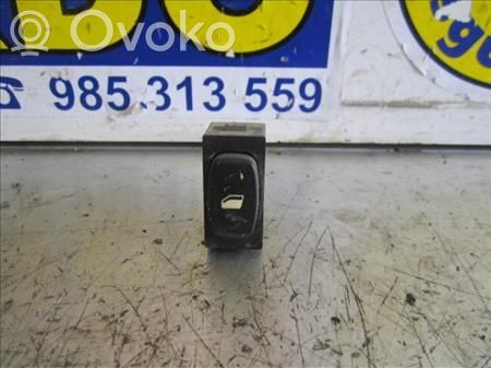 Peugeot 307 Electric window control switch 
