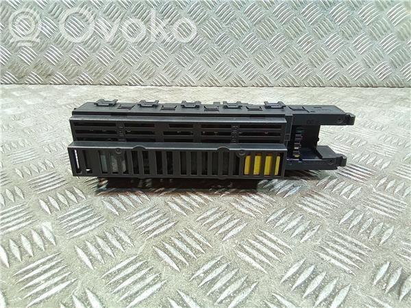 Mercedes-Benz CLS C219 Sulakemoduuli 