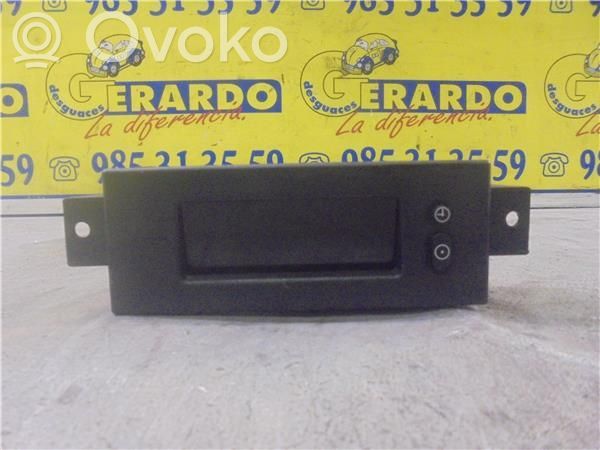 Opel Corsa D Pulkstenis 