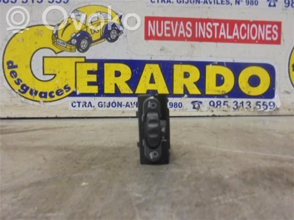 Unité de commande / module Xénon   8200379685