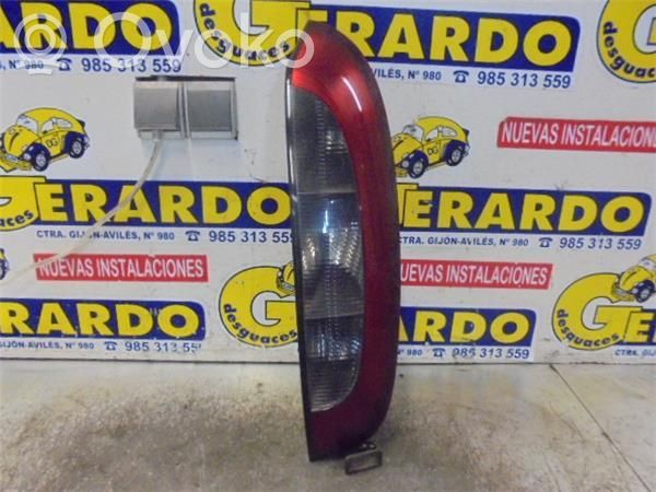 Lámpara de faros/luces traseros