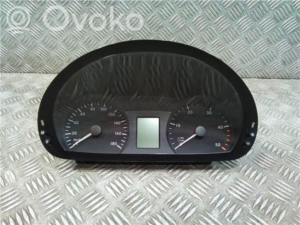 Mercedes-Benz Sprinter W906 Geschwindigkeitsmesser Cockpit 