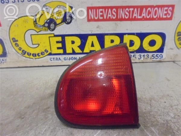 Ford Escort Lampă spate în caroserie 