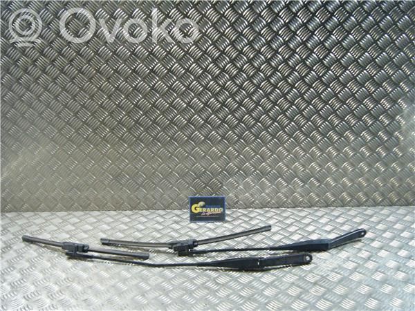 Brazo del limpiaparabrisas delantero   4M5117526AC,4M5117526CC
