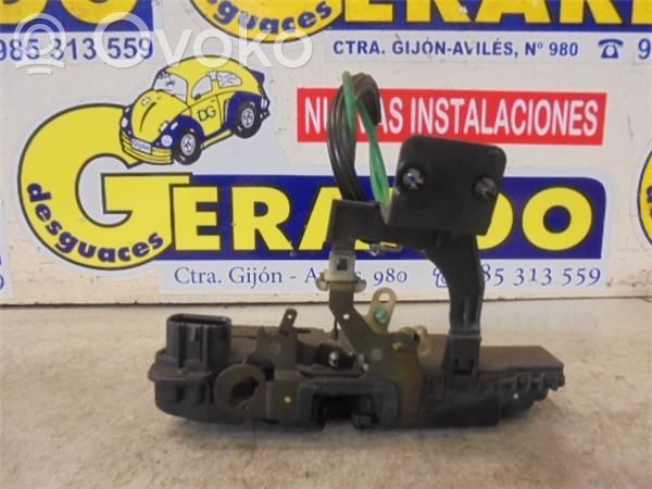 Cerradura de puerta delantera