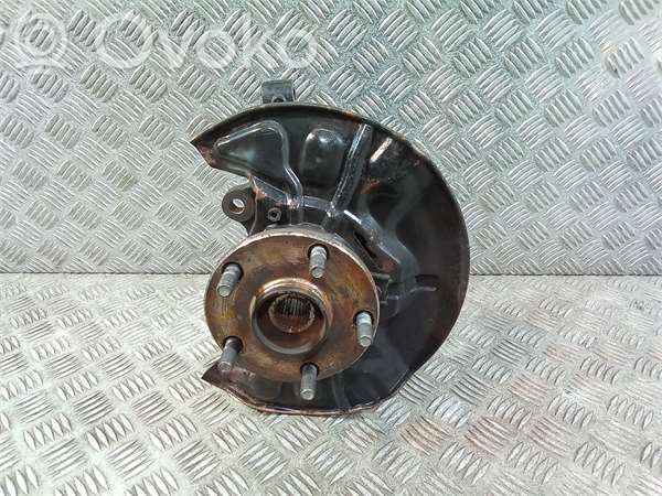 Toyota Corolla Verso E121 Zwrotnica koła przedniego 
