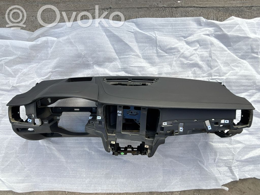 Volvo V90 Cross Country Dashboard 