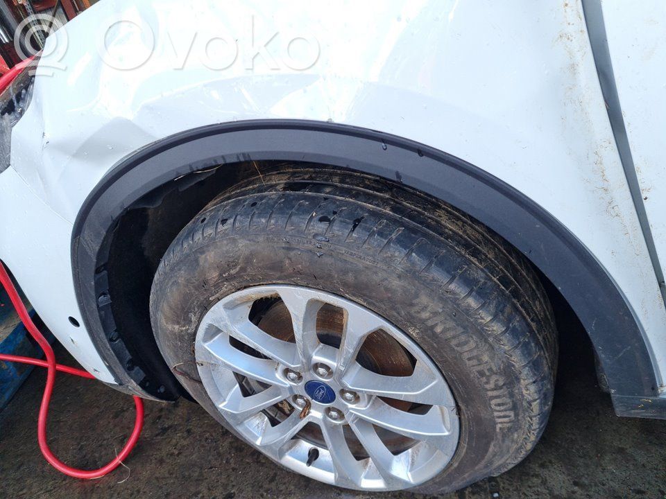 Ford Kuga III Spārns 