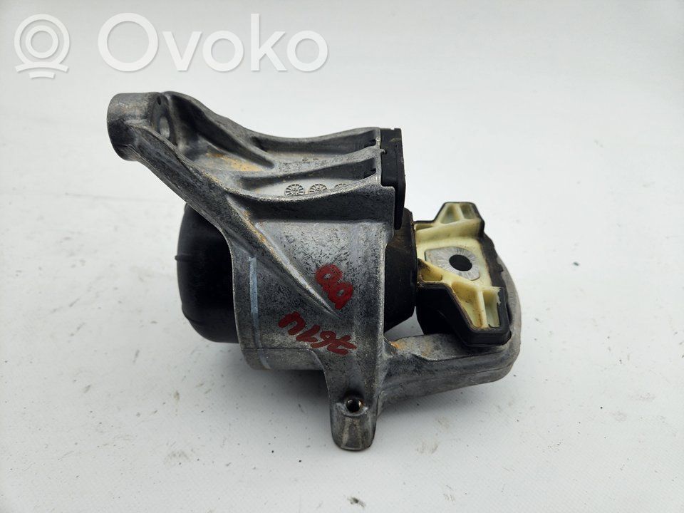 Engine mount bracket   8W0199372CS