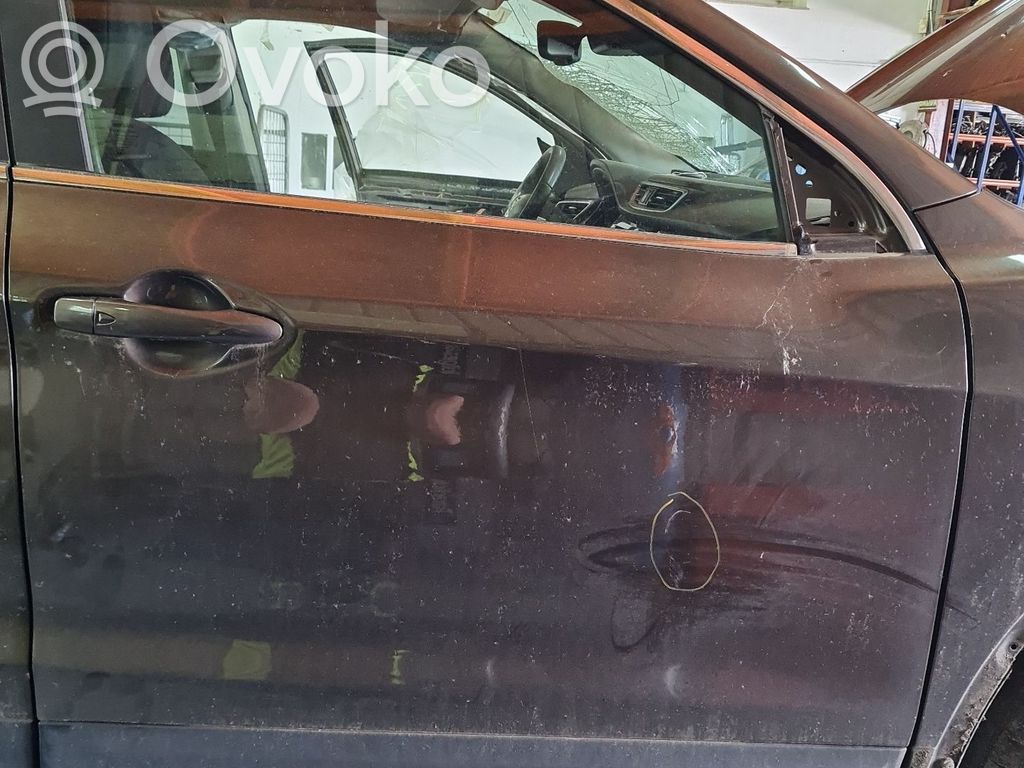 Nissan Qashqai Puerta delantera 