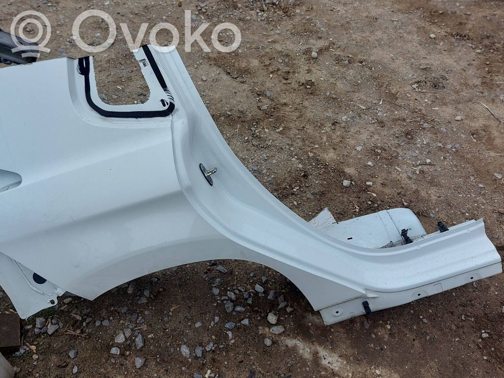 Panel lateral trasero