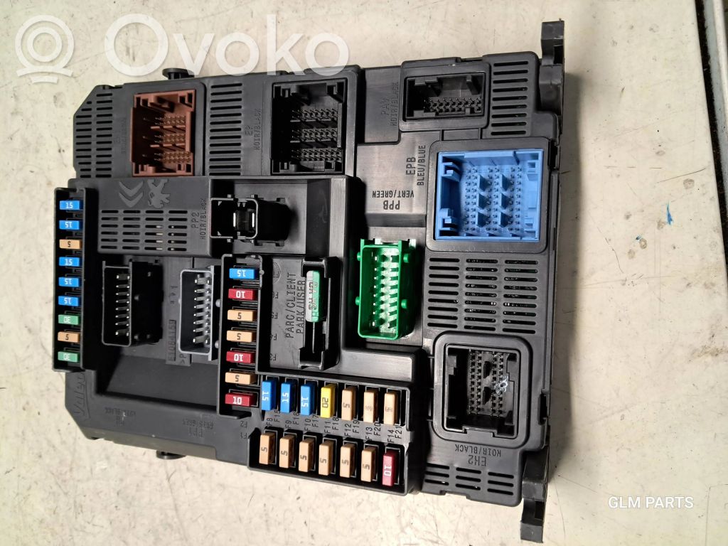 Peugeot 208 I Fuse module 