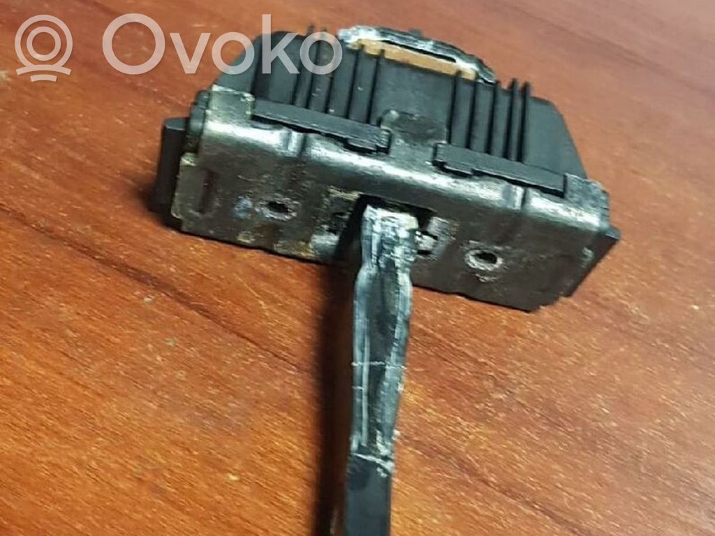 BMW 3 E90 E91 Front door check strap stopper 
