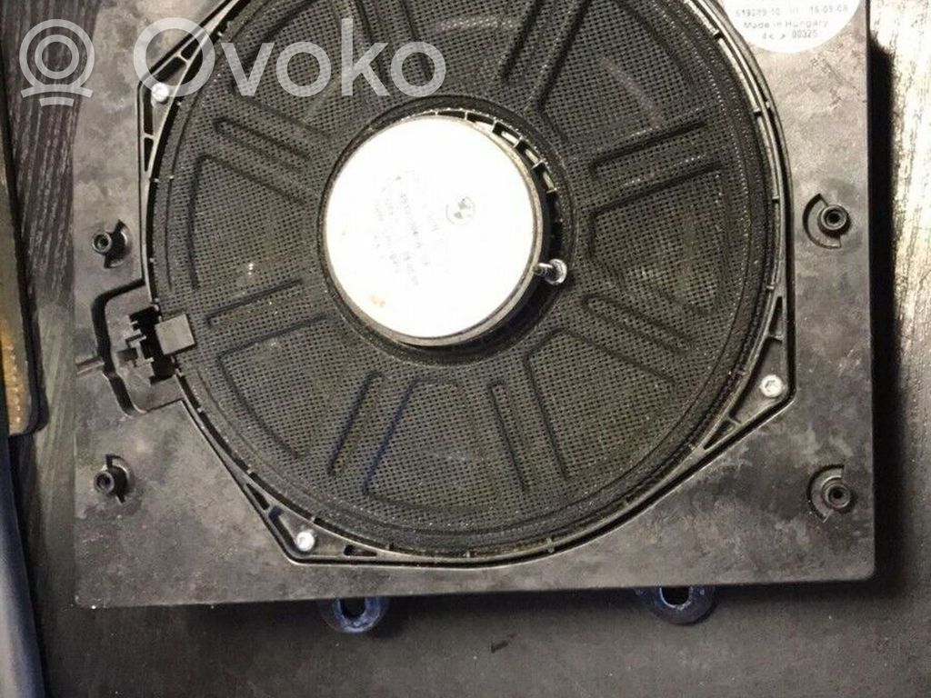 BMW X3 E83 Subwoofer speaker 