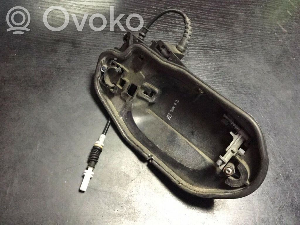BMW 5 E60 E61 Takaoven ulkokahvan kehys 