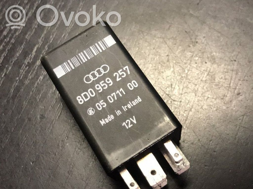 Audi A6 S6 C5 4B Inne przekaźniki 