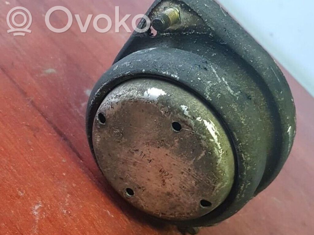 BMW 7 E38 Engine mount bracket 
