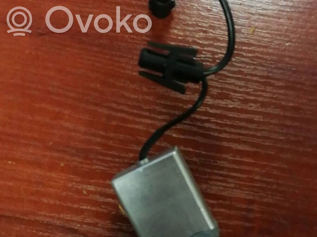 BMW 7 E38 Antenos stiprintuvas 