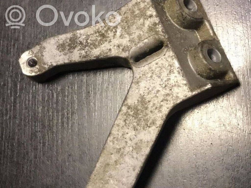 BMW 3 E46 Engine mounting bracket 