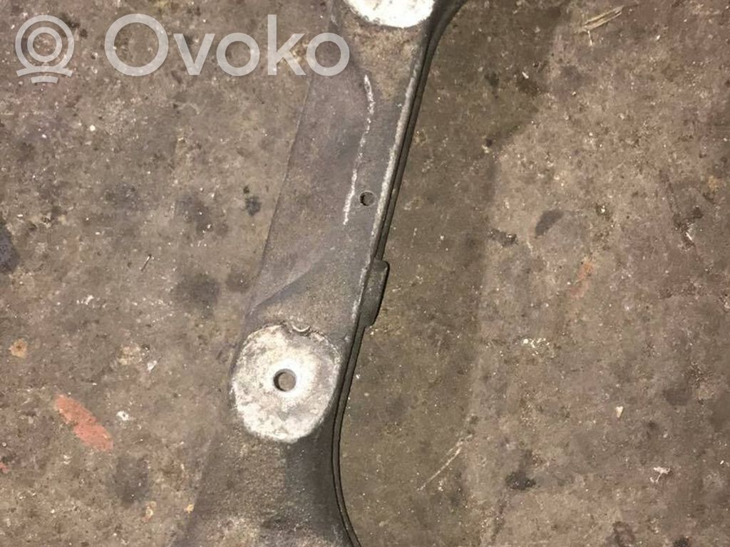 Gearbox mounting bracket   6757103