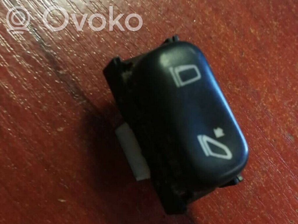 Mercedes-Benz E W210 Wing mirror switch 