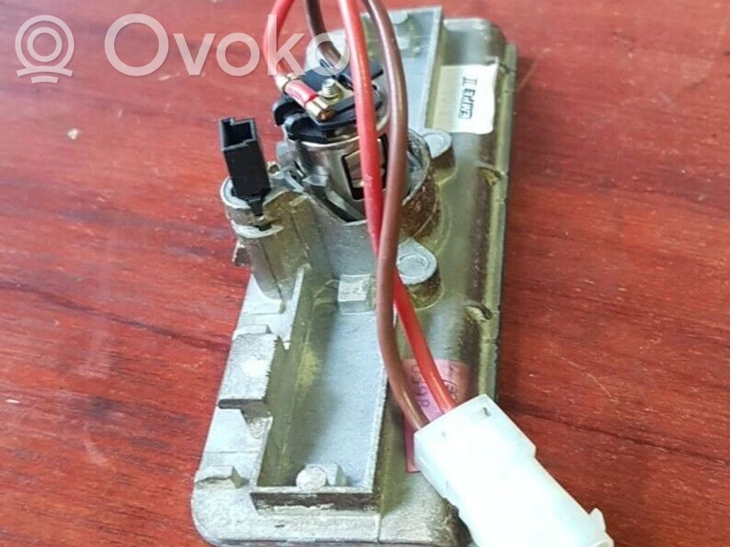 12 V Socket (rear)   1378107