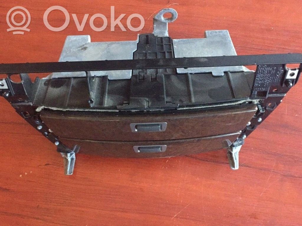 Stalčiukas   12145100