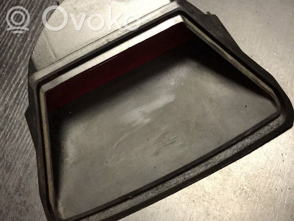 BMW 7 E38 Third/center stoplight 