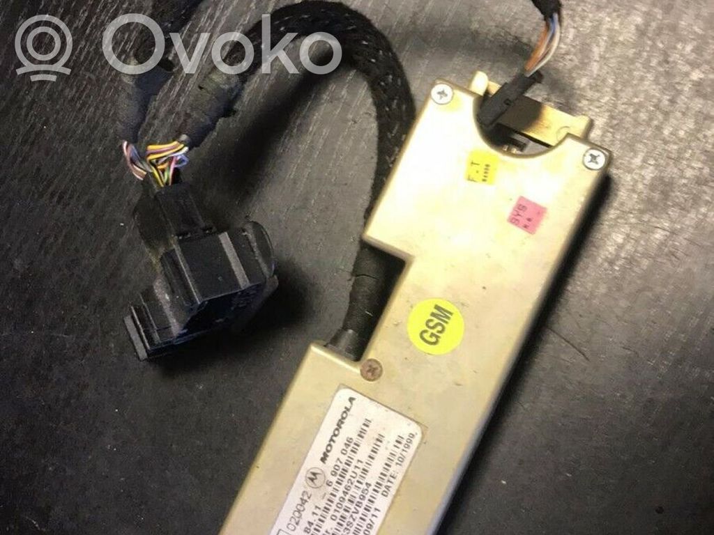 BMW 7 E38 Antenos valdymo blokas 