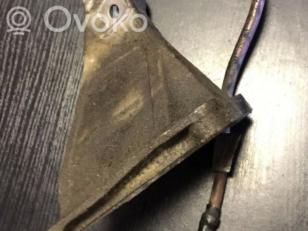 BMW 7 E65 E66 Engine mounting bracket 