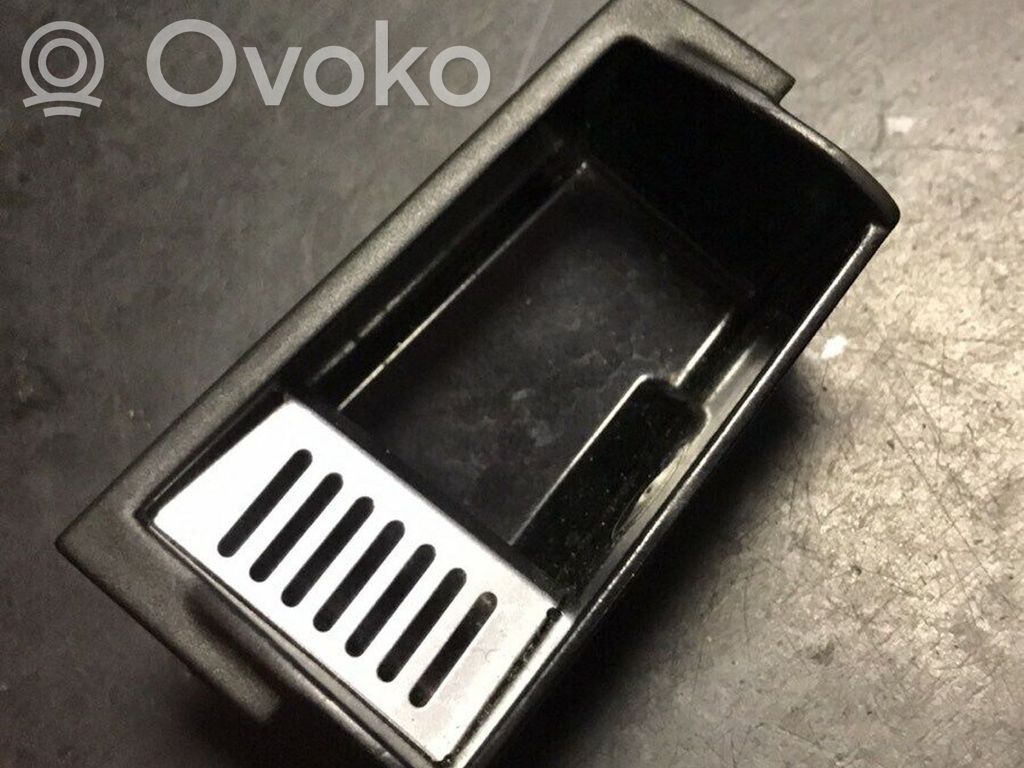 BMW 7 E65 E66 Aschenbecher Tür hinten 