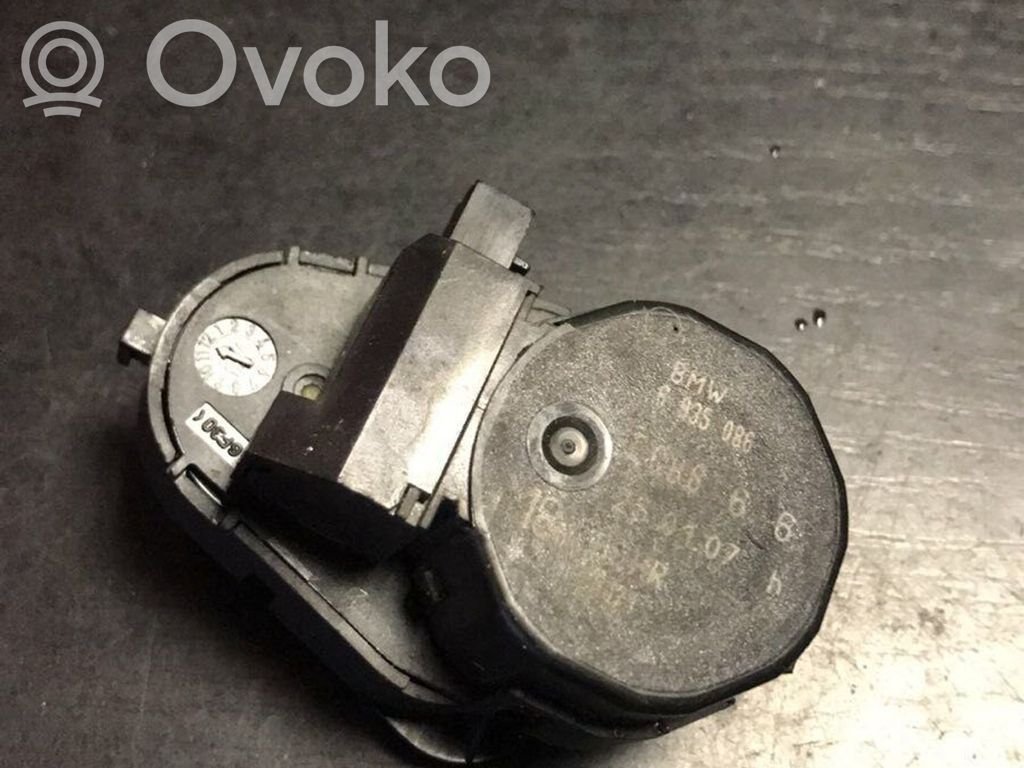 Oro sklendės varikliukas   6935086