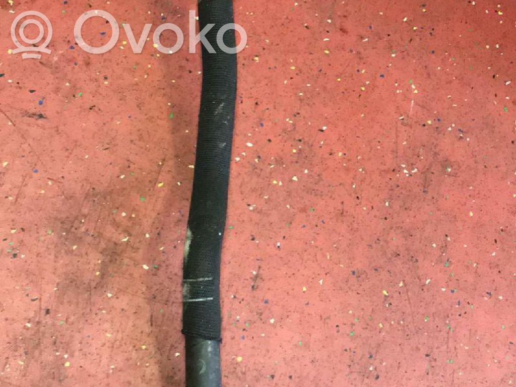 Engine coolant pipe/hose   7552387