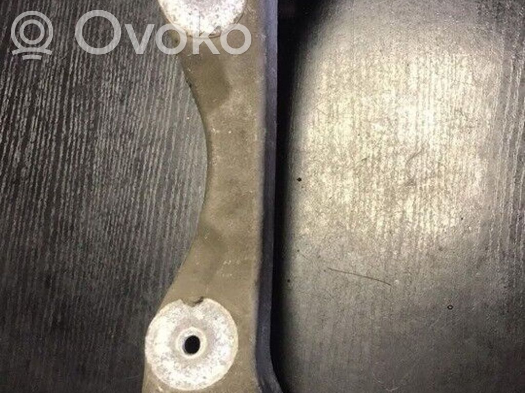 BMW 1 E81 E87 Gearbox mounting bracket 