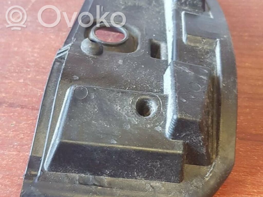 BMW 1 E81 E87 Other engine bay part 
