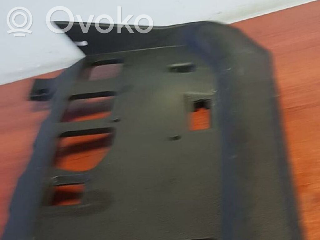 Panelės apdailos skydas (apatinis)   6969532