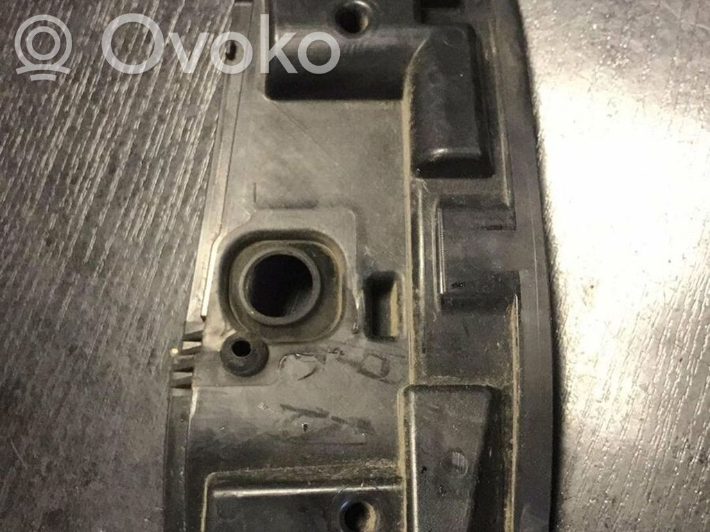 BMW 1 E81 E87 Other engine bay part 