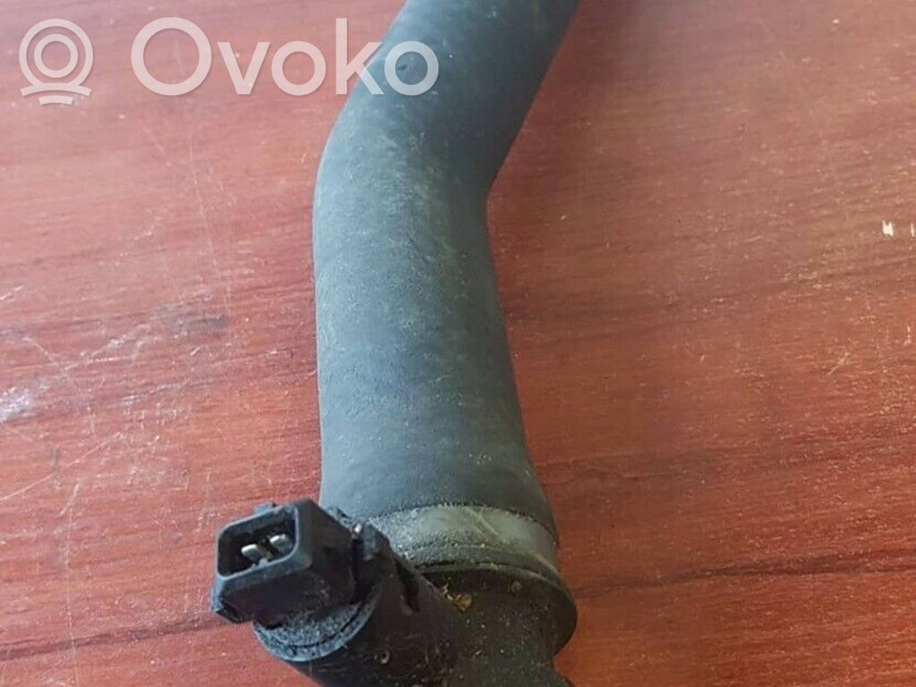 Engine coolant pipe/hose   7516417